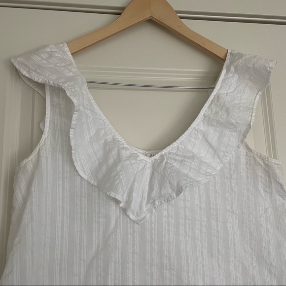 Gap Sleeveless Ruffle V-Neck Top in White size M - Picture 3 of 7